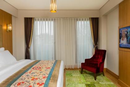 Obelisk Hotel&Suites - image 5