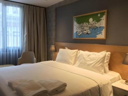 Four-G Hotel - image 12