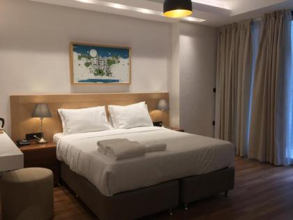 Four-G Hotel - image 13