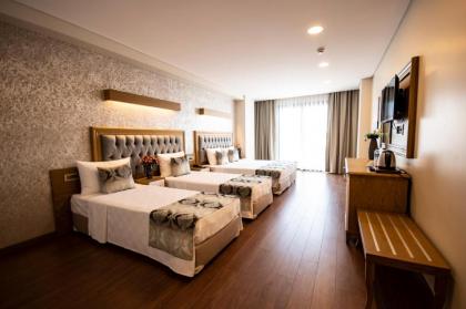 Eliza Hotel - image 13