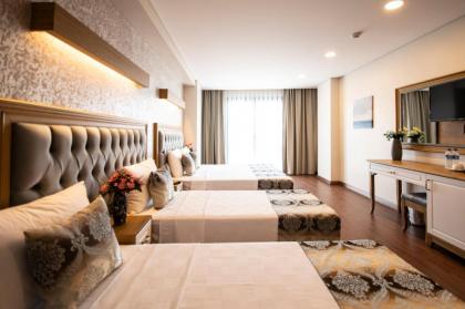 Eliza Hotel - image 17