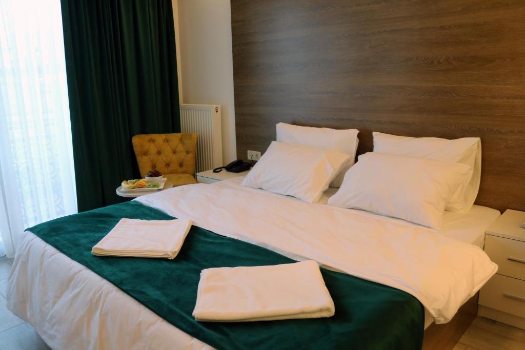 Musk Hotel - image 4