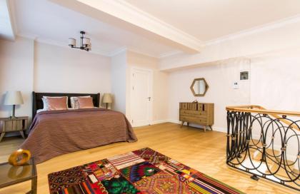 Amazing Triplex Apartment By Deniz Suites - image 12
