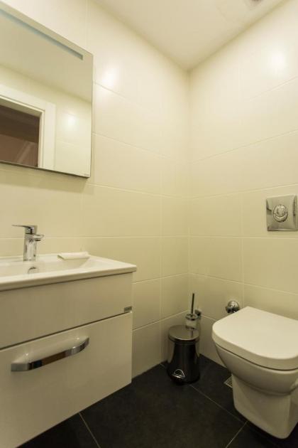 Amazing Triplex Apartment By Deniz Suites - image 17