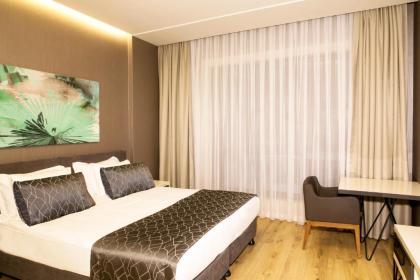 Elm Suite Hotel - image 14