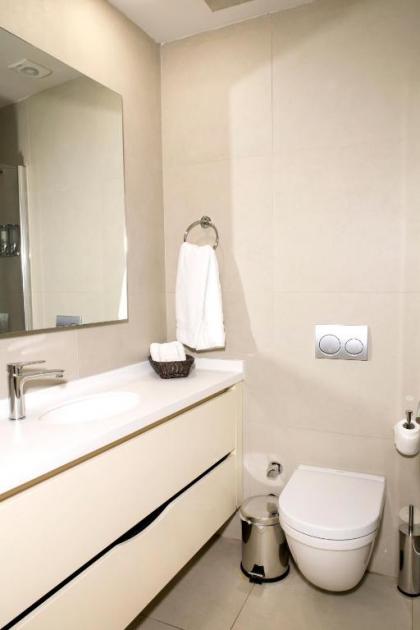 Elm Suite Hotel - image 15