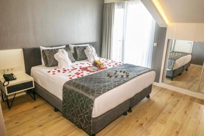 Elm Suite Hotel - image 6