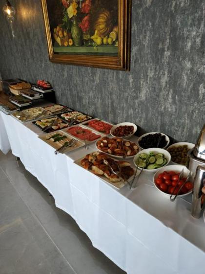 Basilica Guest House - image 5
