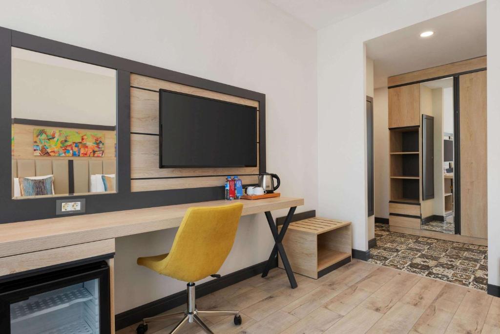 Ramada Encore By Wyndham Istanbul Basin Express - image 6