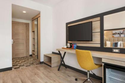 Ramada Encore By Wyndham Istanbul Basin Express - image 7