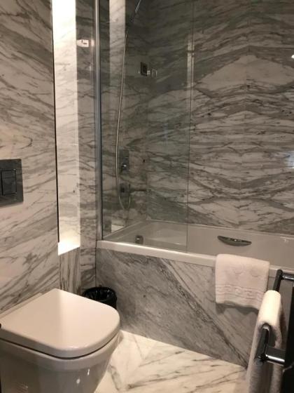 Levni Plus Hotel - image 4