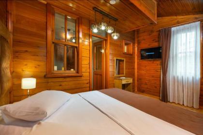 Wonder Wood Hotel - image 13