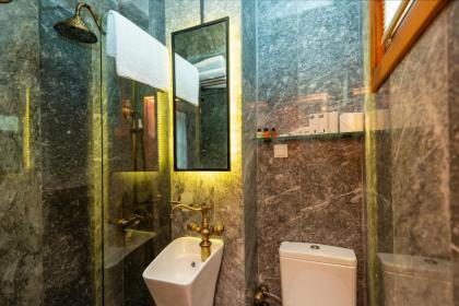 Wonder Wood Hotel - image 19