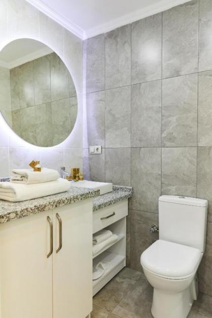 All Seasons Suites - image 2
