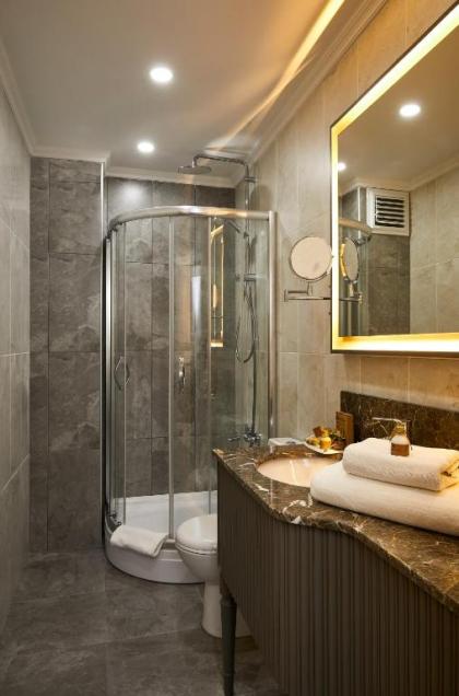 All Seasons Suites - image 4