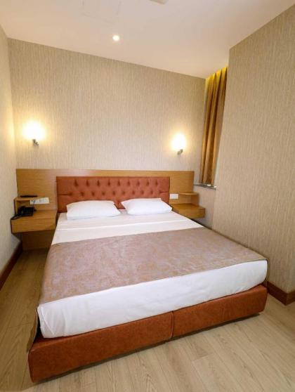 Grand Elmira Suite - image 11