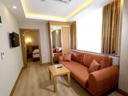 Grand Elmira Suite - image 8