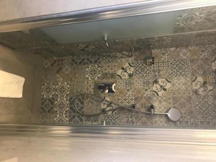 Old Port Hotel Suit - image 11
