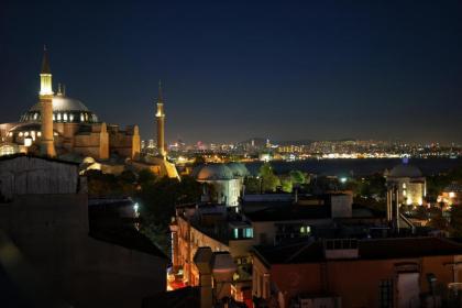 Nomade Old City Hotel - image 11