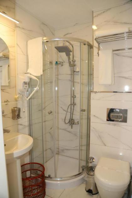 Grand Kavi Hotel - image 12