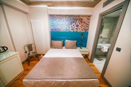 Royal Galata Hotel - image 19