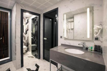 Euro Design Hotel - image 14