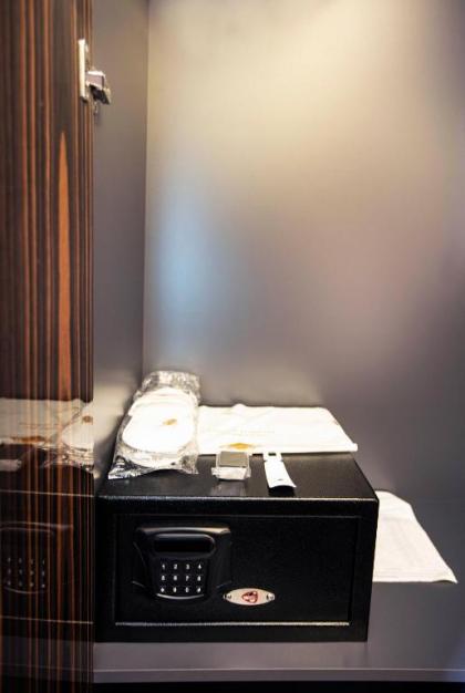 Euro Design Hotel - image 4