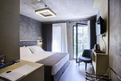 Red Stone Hotel - image 16