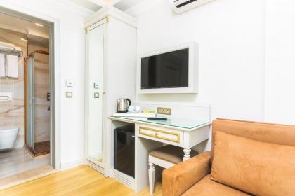 City Hall Hotel - image 13