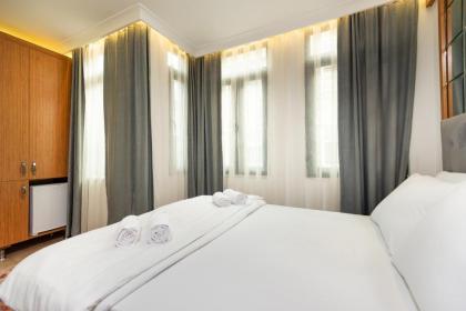 Seven Rooms Oldcity Hotel - image 14