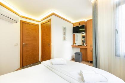 Seven Rooms Oldcity Hotel - image 15