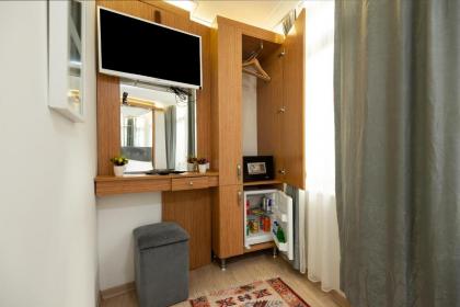 Seven Rooms Oldcity Hotel - image 17