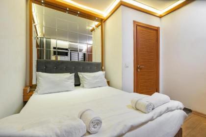 Seven Rooms Oldcity Hotel - image 3