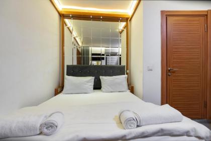 Seven Rooms Oldcity Hotel - image 8