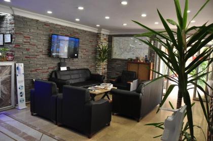 Biter Hotel - image 18