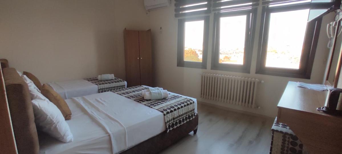 Biter Hotel - image 5