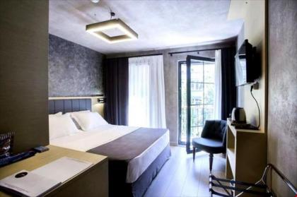 Red Stone Hotel - image 5