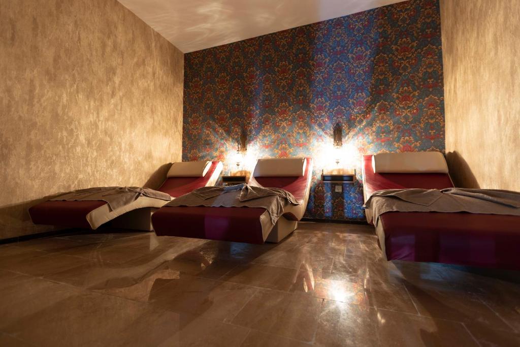 World Point Hotel Besyol - image 5