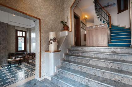 Nan Hotel - image 4