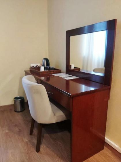 Marina Park Hotel - image 10
