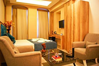 Destinia Pera Suites - image 18