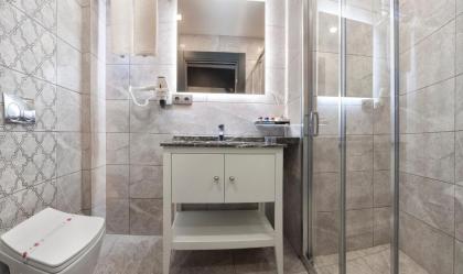 La Vita Suites - image 11
