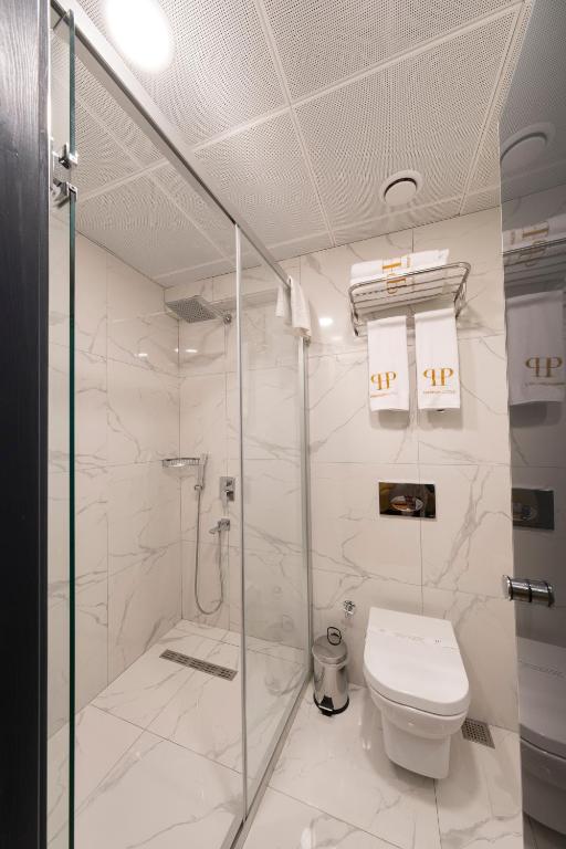 Ferman Port Hotel - image 4