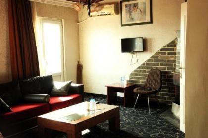 Life Inn Hotel - image 8