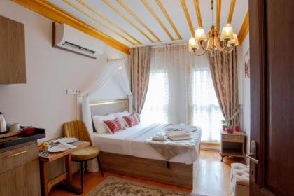 April Hotel - image 11