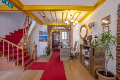April Hotel - image 18