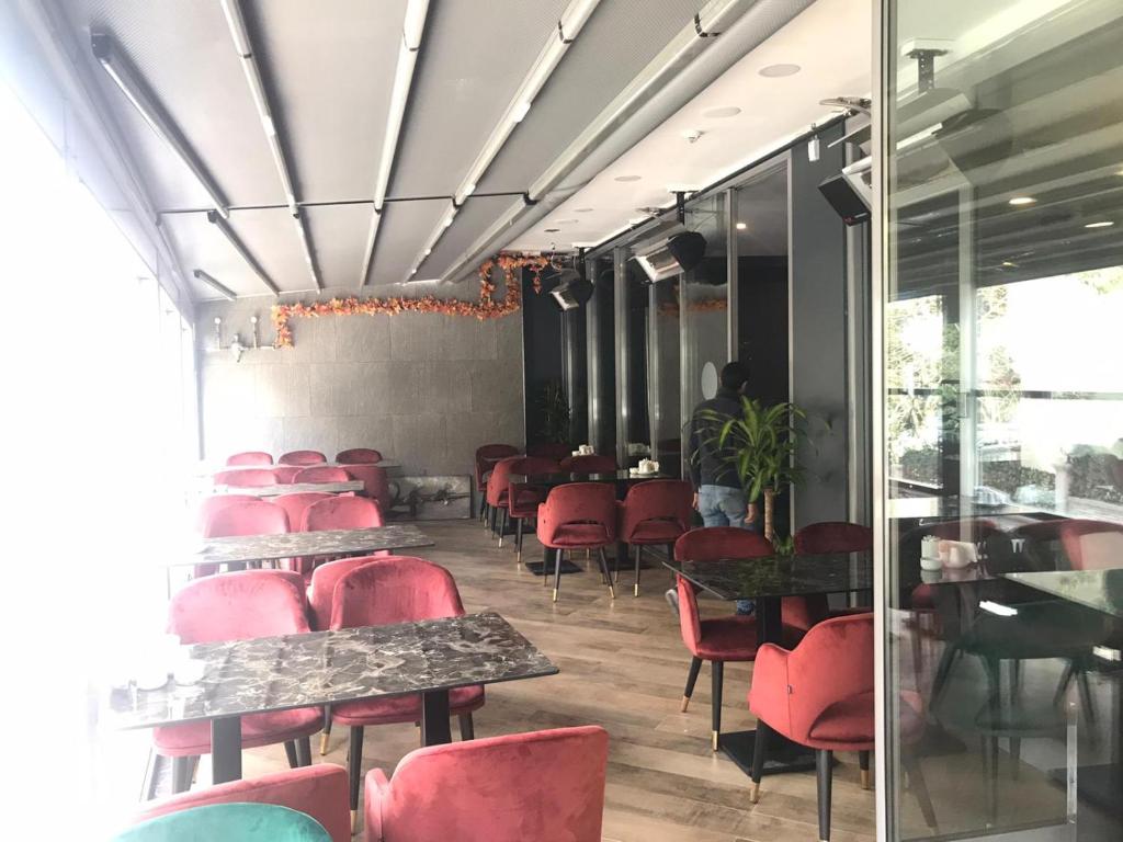 Hotel Boursier 2 & Spa - image 3