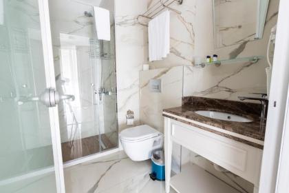 Villa Sweet Hotel - image 17
