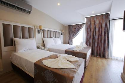 Villa Sweet Hotel - image 19