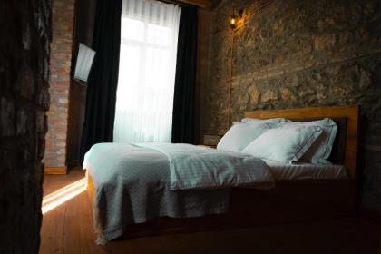 Roya Rooms - image 1